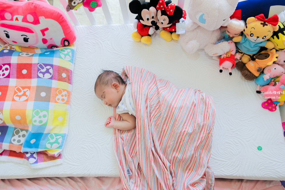 嬰兒床墊推薦│zZsleeper睡睡平安嬰兒墊 涼感透氣太空記憶棉護脊防水床墊