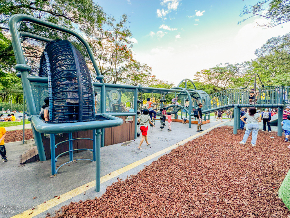 台北親子公園|台北共融公園|台北攀爬公園|青年公園~飛機主題特色公園