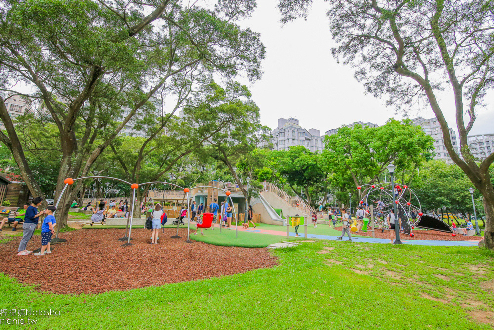 林口親子景點|林口公鄰23公園 小熊公園~新北最高獨立式磨石子溜滑梯