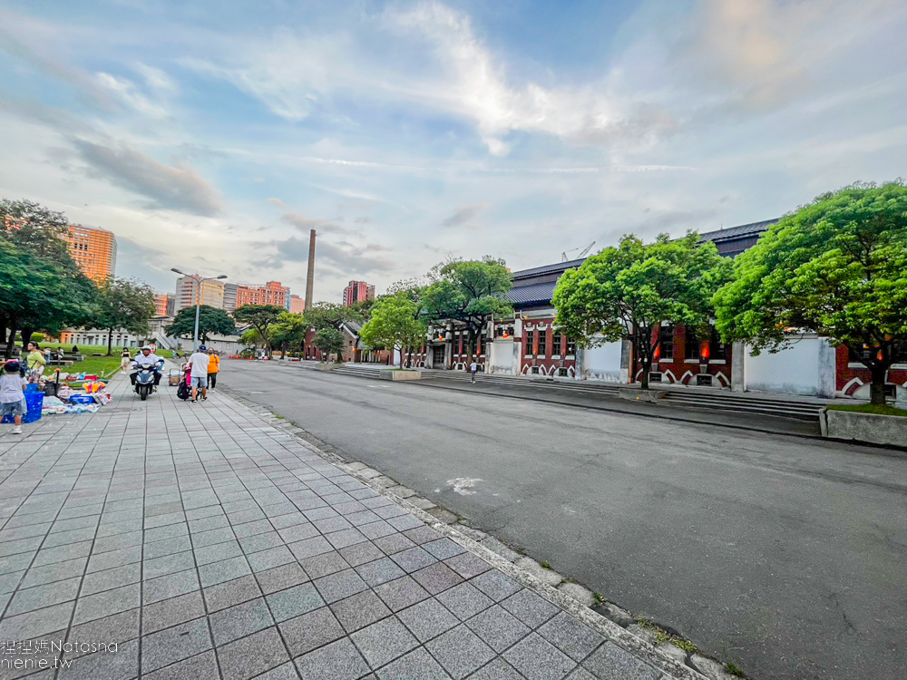 台北市特色公園|中央藝文公園共融遊戲場/華山大草原遊戲場~火車主題親子公園